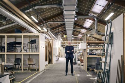Møbelkæden BoConcept har butikker i mere end 60 lande, og derfor er det ifølge direktør Mikael Kruse Jensen naturligt også at have en mangfoldig medarbejderskare. Foto: PR-foto