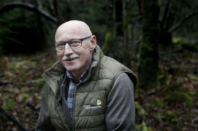 Knud Erik Christensen er formand for Danmarks Naturfredningsforening i Herning og bosat i Aulum. Hans interesse for miljøet afspejler sig også, når han skal definere sine vigtigste emner i valgkampen. Foto: Henrik Ole Jensen