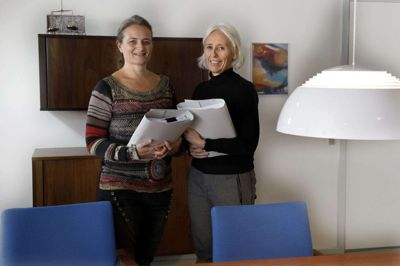 De to ejere af advokatfirmaet Bliddal og Holmstrøm har besluttet at den bank, de skal benytte, skal have en filial i Videbæk. Derfor har de nu valgt Handelsbanken fra til fordel for Vestjysk Bank, som netop har en filial i Videbæk. Foto: Henrik Ole Jensen
