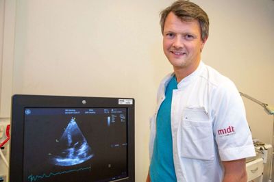 Ph.d. Simon Winther fra Institut for Klinisk Medicin, Aarhus Universitet og Hjerteforskningsklinikken i Hospitalsenheden Vest har fået en bevilling på 10 millioner kroner til nyt forskningsstudie. Foto: Søren Braad Andersen