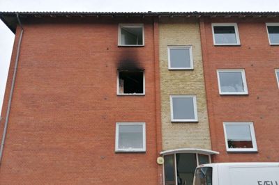 Sådan så lejligheden ud ved syv-tiden fredag morgen, da branden var blevet slukket. Foto: Aske Visser Ottosen