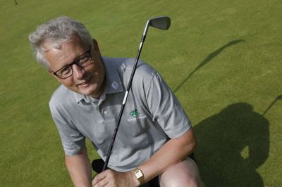 Henrik Christensen har været formand for Trehøje Golfklubs juniorudvalg i 12 år - selvom hans børn ikke længere er juniorer i klubben. Foto: Henrik Ole Jensen