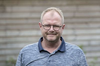 Charles Damholt fra Haunstrup er Kristendemokraternes nye kandidat ti Folketinget i Vestjyllands Storkreds. Den 48-årige afdelingsleder hos Skibbild Entreprise har fået smag for politik og valgkampe, efter han sidste år uden held søgte at blive valgt ind i Herning Byråd. Foto: Jørn Deleuran