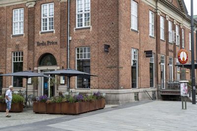 Brdr. Price på torvet har deltaget i Dining Week nogle gange, og restauranten er med igen i uge 7, hvor man også kan bestille bord i Birk hos Restaurant Højhuset. Foto: Jørn Deleuran