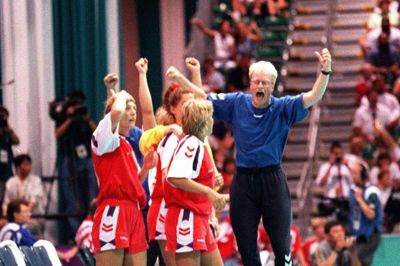 Ulrik Wilbek er blandt andet blevet kendt for sine vilde jubelscener, hvor han letter fra jorden. Han husker stadig i dag, hvilken eufori der løb gennem kroppen i finalekampen 1996. Foto: Jens Nørgaard Larsen/ritzau scanpix