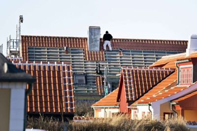 Nogle køber en grund med tanke på at rive hele eller dele af huset ned og begynde forfra. Men har huset eksempelvis bevaringsværdi, kan det stå i vejen for den drøm. (Arkivfoto) Henning Bagger/Ritzau Scanpix