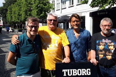 Rasmus Steenberg, Per Steenberg, Morten Andreasen og Bent Bernardi Sørensen vil gerne se nogle folk i Østergade i weekenden. Foto: Henrik Øster-Jørgensen