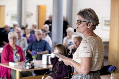 Byrådsmedlem Anne Marie Søe Nørgaard holdt åbningstalen, da der torsdag var åbent hus på Toftebo Aktivitetscenter. Foto: Jørn Deleuran