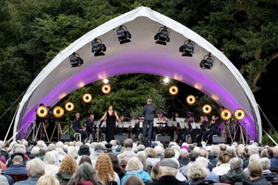 Sdr. Anlæg danner igen rammen om operafestivalens store udendørs opera-koncerter. Foto: Jørn Deleuran
