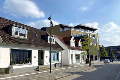 En ejendomsudvikler ville gerne rive de to byhuse i Søndergade ned for at bygge fem townhouses, men krav fra kommunen gør det umuligt at gennemføre projektet, mener han. Foto: Kenneth Meinby Sørensen