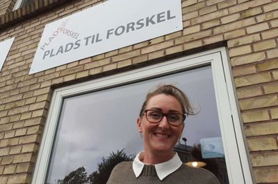 Carina Sohnemann står i spidsen for det boligsociale arbejde i Plads Til Forskel. En ny forlængelse af projektet på fire år er netop godkendt i Landsbyggefonden. Foto: Jesper Wind
