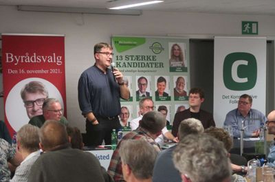 Tommy Tønning (S), der her har ordet, mener, at der ikke bare skal nye boller på den politiske suppe i Herning Byråd. Han gav udtryk for, at det kommende kommunalvalg er en udmærket mulighed for at sætte en hel ny suppe over. Foto: Michael Holmgaard Christiansen