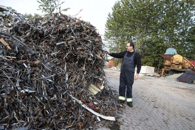 Det ser ikke ud til at være så meget værd, men det er det for Benny Arlund og JB Recycling. Foto: Tom Laursen