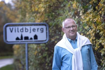 Har Kent Falkenvig (V) som byrådsmedlem været synlig nok i Vildbjerg, hvor han bor? - Det tror jeg, folk vil sige. Men opgaven er ikke at være synlig; den er at lave et godt stykke arbejde. Fodbold handler heller ikke om at komme ud foran publikum, men om at vinde kampe, siger Kent Falkenvig. Foto: Tom Laursen