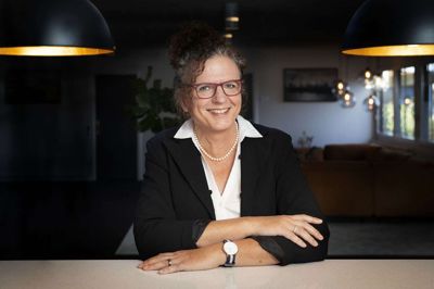 Christiane Nico Jensen-Haarup har hustru, tre børn og tre børnebørn. Tidligere boede familien på en ejendom ved Kragelund, og for et halvt år siden flyttede Birgitte og Christiane til Gjern.