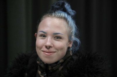 Katrine Schiølin, 25, Herning. Jeg har fundet ud af, hvem jeg skulle stemme på ved at søge en masse på nettet og tage kandidattests. Det er især bæredygtighed, der er vigtigt for mig. Foto: Henrik Ole Jensen
