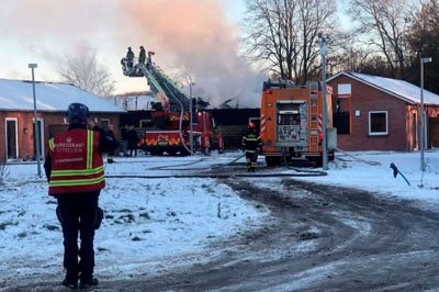 Der var indsat mange brandkøretøjer i Holstebro. Også fra Herning og Aulum. Foto: Henrik Lind Jørgensen
