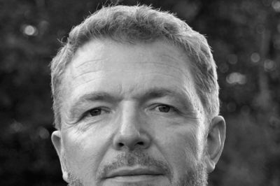 Rektor Lars Roesen har kaldt sine elever tilbage tilalmindelig undervisning. Selv om gymnasiet stadig mangler svar på mistanken om smitte med Omikron-varianten, har den øvrige smitte ikke spredt sig. Foto: PR-foto