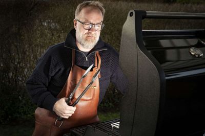 Thomas Juul elsker at eksperimentere med madlavningen på grillen og er i dag tilknyttet Weber som grillekspert. Foto: Martin Ballund