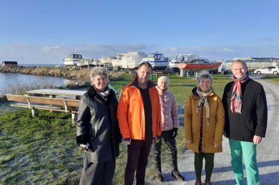 Borgergruppen »Raunonia nej tak - Naturens Rige ja tak« vil have planerne om en ferieby ud for Ringkøbing stoppet. Fra venstre er det Birgit Alling, Per Jacobsen, Jonna Odgaard, Anne-Julie Hansen og Peter Larsen. Foto: Jesper Wind