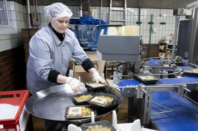 Der er lige nu seks personer i den nye afdeling, og man er klar til at udvide, hvis efterspørgslen efter de plantebaserede produkter stiger kraftigt. Foto: Jørn Deleuran