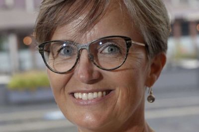 Dorte West (V)fortæller om planer og visioner for Herning i FOF Hernings Kulturhøjskolen på tirsdag. Endda hele to gange. Foto: Flemming hansen
