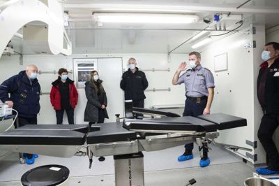 En seks gange seks meter stor container gør det ud for operationsstuen på det mobile hospital, som Beredskabsstyrelsen kommer til at stille til rådighed, når katastroferne rammer ude i verden. Foto: Jørn Deleuran
