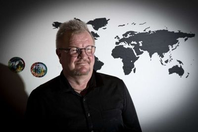 Morten Mølgaard har rejst meget i sit liv, men intet slår Rwanda, som han foreløbig har besøgt 30 gange. Rejsetiden fra Billund er inklusiv en mellemlanding i Amsterdam eller Bruxelles blot 12-13 timer, og Morten Mølgaard kan næsten ikke vente med at komme afsted igen. Foto: Jakob Stigsen Andersen
