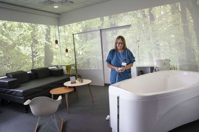Chefjordemoder Ann Fogsgaard kan nu se frem til at få en ottende interaktiv fødestue på Regionshospitalet Gødstrup. Foto: Tom Laursen