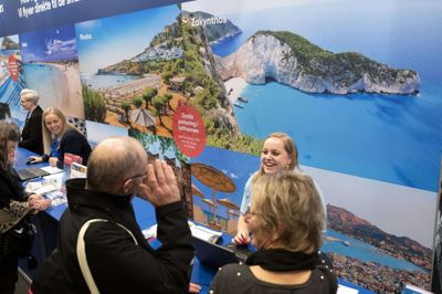 Glæden var stor på Bravo Tours stand på Ferie for Alle-messen. Foto: Tom Laursen