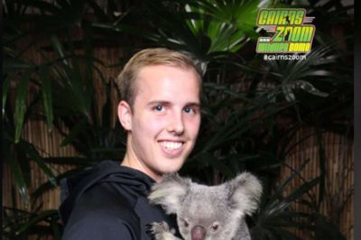 Australiens natur er vidunderlig, synes Matthias Fonnesbech Bust, der her er fotograferet med en nuttet koala - endnu et pungdyr, der lever i Australien. Billedet er taget i Cairns Zoom and Wildlife Drome i Queensland. Foto: Privatfoto