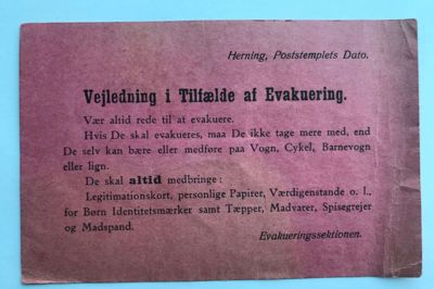 Når Preben Eriksen fra Herning ser billeder af ukrainere på flugt, tænker han på, hvad Danmark blev skånet for i 1944. Her er det en oplysningsseddel, som Herning Politikreds udsendte i 1944 om, hvordan man skulle forholde sig i tilfælde af evakuering.