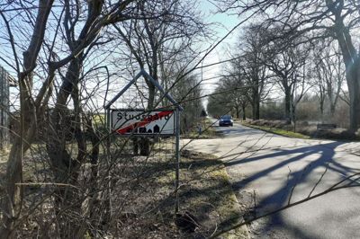 Voldsgårdvej bør have en cykelsti, mener Studsgård Borgerforening. Der bor en halv snes børnefamilier med i alt omkring 14 børn langs vejen mod syd fra Studsgård ud til Vardevej. Foto: Jesper Wind