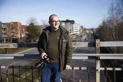 Morten Johnsen Holck har en datter i 4. klasse på Østre Skole i Ikast og medvirker i dokumentaren, hvor han sammen med sin kone bliver chokerede over eksperimentets resultater. Foto: Malene Tswai