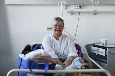 57-årige Majbritt Wunderlich er en af dagens patienter, der flytter fra sygehuset i Herning og til Gødstrup. Foto: Malene Tswai