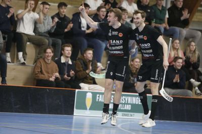 Simon Lauridsen (t.v.) og Mikkel Skov lavede tilsammen otte point i semifinalesejren over Benløse. Foto: Henrik Ole Jensen