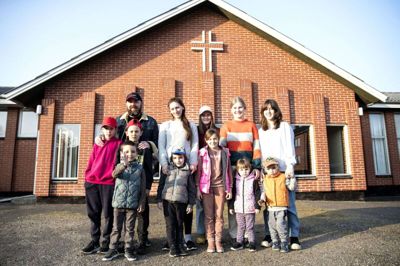 Familien Shurma flygtede fra krigens rædsler i deres hjemland Ukraine og kom til Danmark i begyndelsen af marts, hvor de blev indkvarteret i Vildbjerg Missionshus. Foto: Tom Laursen