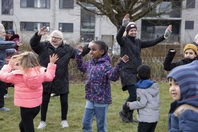 Fælles Fremtid på Tværs har blandt andet betydet et væld af aktiviteter, og en del handlede om at ryste beboerne i boligområderne sammen. Foto: Malene Tswai