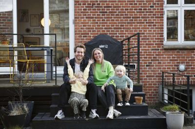 Thomas Clausen og Anne-Katrine Andersen, der har børnene Charlie og Molly, har endnu ikke bestilt en eneste billet, men om et halvt år påbegynder Herning-familien på fire deres jordomrejse. Foto: Malene Tswai