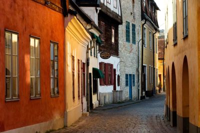 Visby er den enste lidt større by på Gotland, og den gamle bydel er kendt for sine små krogede middelaldergader med fine små byhuse.
Foto: Jerker Anderson