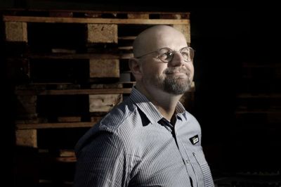 Butikschefen i Coop365 på Grøndahlsvej, Svenne Lund, fortæller i denne uges 10 nysgerrige om, hvordan han tackler modgang, og hvordan han engang for mange år siden havnede i en ganske pinlig situation i Herning Svømmehal ... Foto: Henrik Ole Jensen