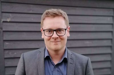 Morten Stamm Mikkelsen har tidligere været vært på TV Midtvest, og senest kommer han fra et job som indlandschef i Danmarks Radio. Foto: PR-foto