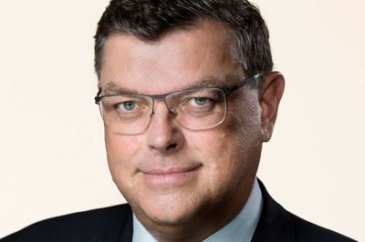 Folketingsmedlem Mogens Jensen (S) rejser kritik af Fordelingsudvalg Vests måde at fordele ansøgerne på og vil nu rette henvendelse til undervisningsministeren, så sagen kan blive løst. Foto: Privatfoto