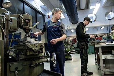 Der er efterhånden ikke en erhvervsorganisation, der ikke har udtalt, at der skal flere i STEM-uddannelserne. Nu gør Midt- og Vestjylland endnu et forsøg med projektet STEM På Industrien. Foto: Jørn Deuleran