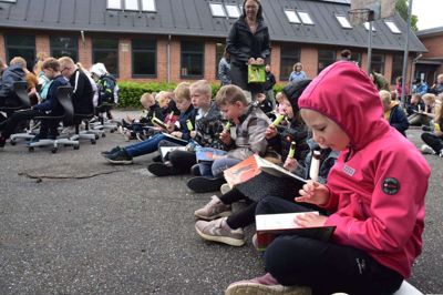 Klar, parat, læs! 276 bøger blev åbnet, mens 276 is blev spist. Det er ny rekord. Foto: Michael Holmgaard Christiansen
