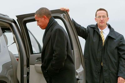 Secret Service er allerede repræsenteret i Skive. Barack Obama er vant til at blive fulgt af nogle af USA’s dygtigste sikkerehdsfolk. Det samarbejde begyndte allerede, da han stillede op som kandidat til valget i 2007. Arkivfoto: Jason Reed/Ritzau Scanpix