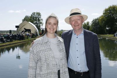 Operaformand Mads Bille og projektleder Maja Aas er i fuld gang med at skrue programmet til Herning Opera Festival sammen. Foto: Henrik Ole Jensen
