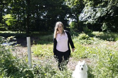 Arnborg Havepleje ligger på en gård på Skjernvej - samme sted som Tina Rokkjær har boet sammen med sin mand i næsten 17 år. Foto: Malene Tswai