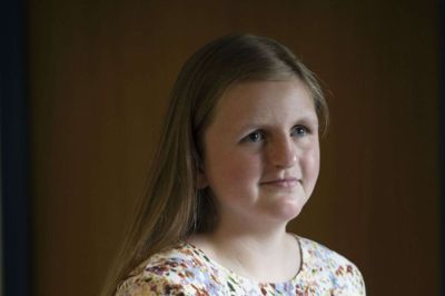 17-årige Sofie Olivia Culmbach Fernis er elev på Hestlund Efterskole, som snart har afslutning på skoleåret. - Der har været virkelig fedt. Og meget socialt. Det kan jeg rigtig godt lide, siger hun. Foto: Malene Tswai