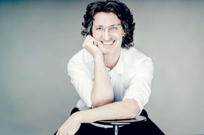 Med Giuliano Mazzoccante er det igen lykkedes for Ensemble MidtVest at tiltrække et attraktivt internationalt navn til festivalen på Nørre Vosborg. Han vil blandt andet medvirke i klavertrio af Haydn, klaverkvintet af Dvorák og den legendariske »Appasionata«-sonate af Beethoven. Foto: Andrej Grilc